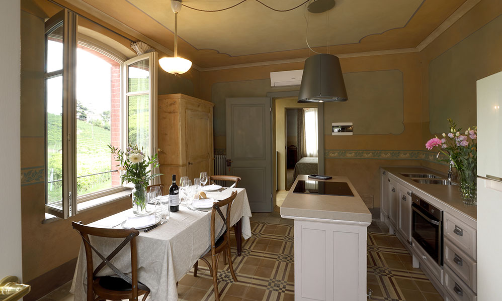 cucina-villa-vacanze-barolo